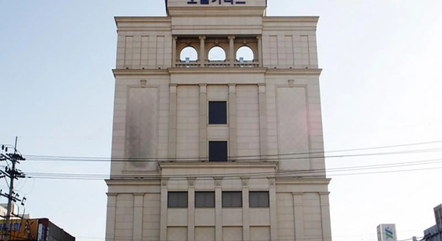Charis Hotel