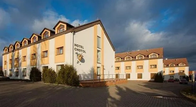 Hotel CHOTOL, Reserva ahora Hotel Horoměřice 