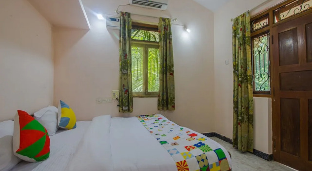 OYO 17429 Home Spacious 4 BHK Villa Parra, Book Villa Parra North Goa