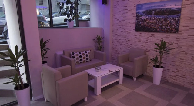 Vracar Resort, Забронировать Курортный отель Отели Белграда с бассейном, рядом с Храм Святого Саввы, Бассейн
