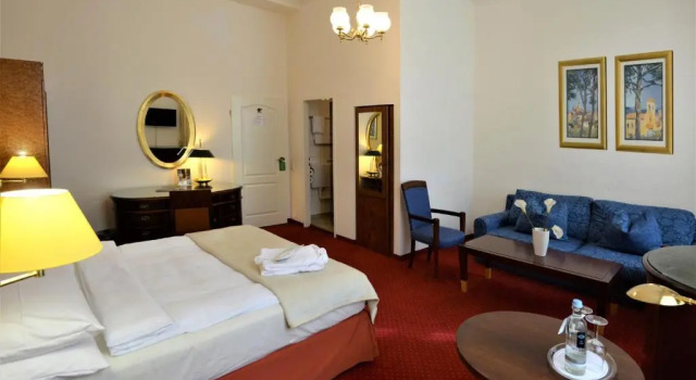 Полулюкс Hotel am Kochbrunnen