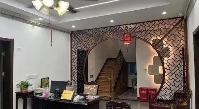 Zhouzhuang Jingou Linhe Bieyuan Chinese Inn, Book Hotel Hoteller i Suzhou med parkering, Parkering