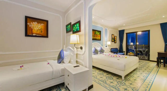 Трёхместный номер Standard с балконом и с видом на город Hoi An Rosemary Boutique Hotel & Spa - A Peaceful Retreat