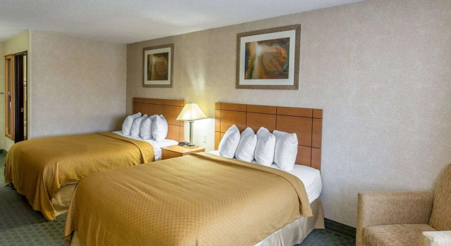 Quality Inn at Collins Road - Cedar Rapids, 预订 酒店 锡达拉皮兹 爱荷华州