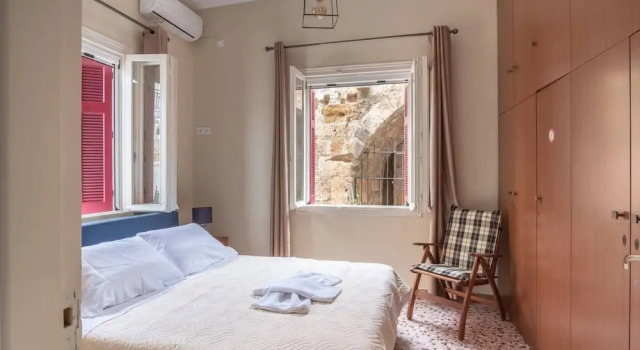 4 Guests - Veneris Residence Apartment in Chania, Забронировать Апартаменты/квартира Ханья периферийная единица Ханья, рядом с Муниципальный рынок Ханьи