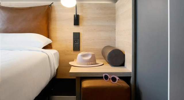 Номер Standard Moxy Bristol