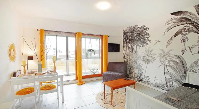 Appartement Coup de Coeur - Piscine et Parking - 131, Boek Appartement Hotels in Canet-en-Roussillon met parkeren, Parkeren