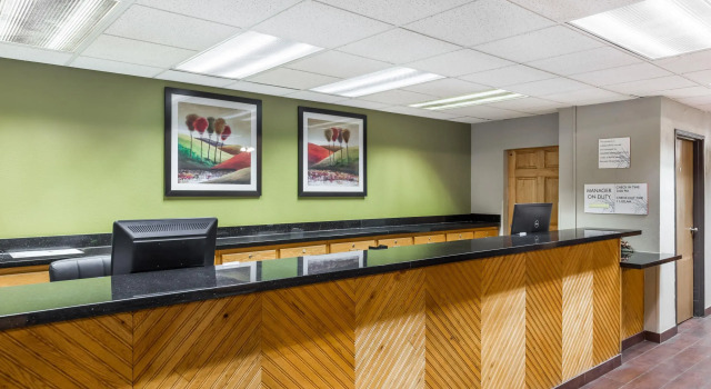 Best Western Airport Inn and Suites KCI North, Boek Hotel Hotels in Missouri met zwembad, Zwembad