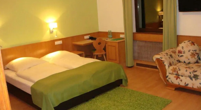 Трёхместный номер Standard Hotel Smart-Inn