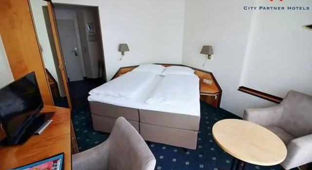 Одноместный номер с балконом Hotel Senator Hamburg