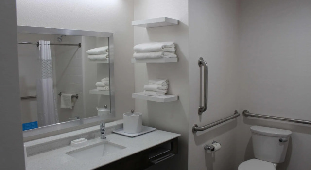 Четырёхместный номер Standard Hampton Inn & Suites Guthrie, OK