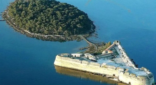 Apartment With one Bedroom in Šibenik, With Wonderful sea View, Furnished Balcony and Wifi - 500 m From the Beach