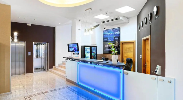 Hotel Aura Design & Garden Pool