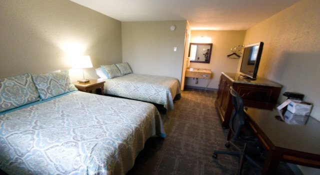 Номер Deluxe Queen City Inn