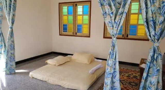 Lotus Garden Guest House, Забронировать Гостевой дом Отели Ауровиль с парковкой, рядом с Matrimandir, Парковка