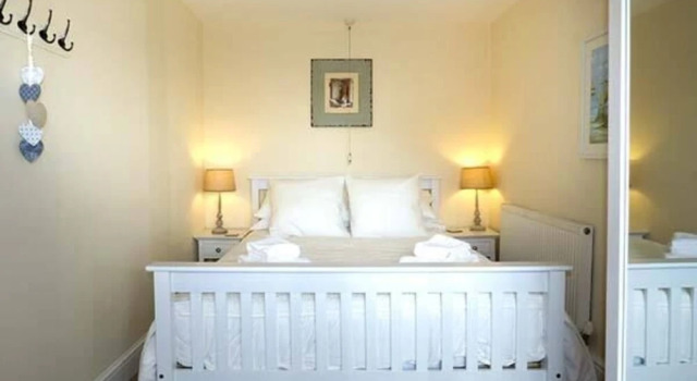Mona House, Book Hotel Bryngwran Anglesey