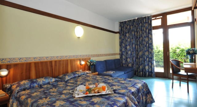 Hotel Royal, Забронировать Отель Отели в центре Гарды, в центре