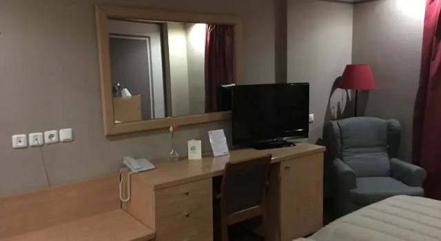Четырёхместный номер Standard Athina Airport Hotel