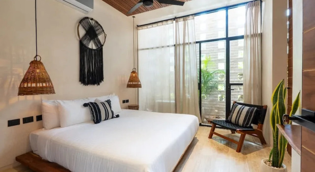 Bohemian 2BR Boutique Condo in Trendy La Veleta, Varaa Boutique-hotelli Tulum Quintana Roo