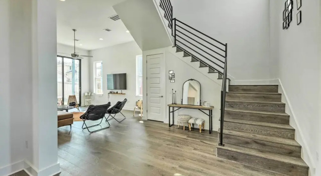 Luxurious & Spacious Austin Home ~ 8 Mi to Dtwn!, Foglalás Szálloda Austin Greater Austin