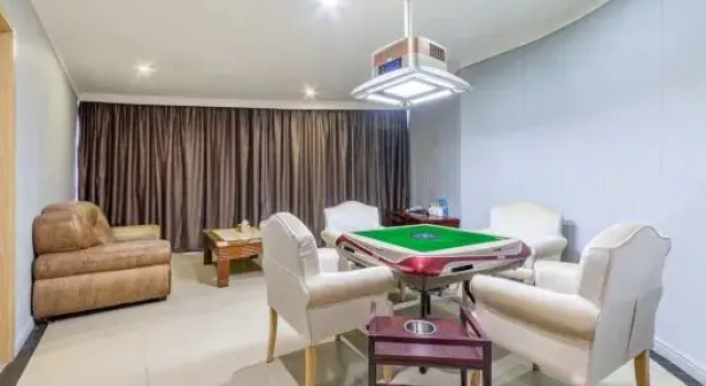 Люкс Deluxe Guangzhou Yile Boutique Hotel (Taihe Branch)