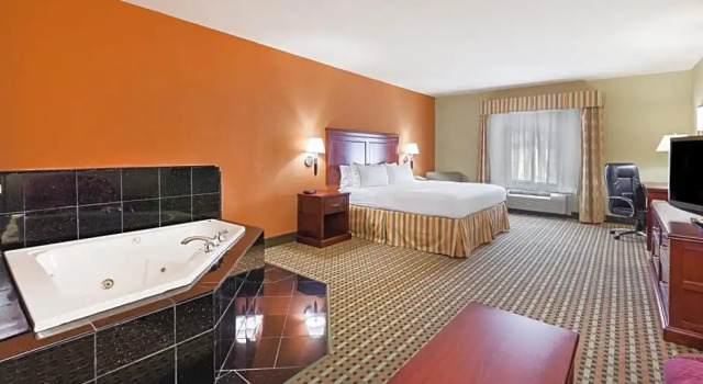 Люкс Holiday Inn Express & Suites East Amarillo by IHG