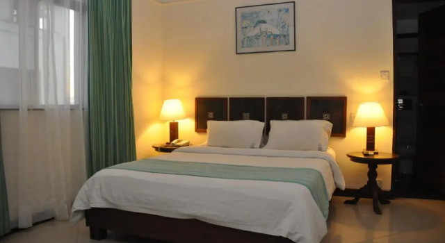 Номер Standard Royal Court Hotel