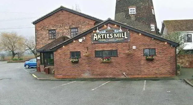 Arties Mill Lodge, Book Hotel Hoteller i Brigg med parkering, Parkering