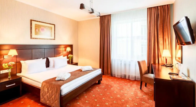 Taurus Hotel & SPA, Book Resort Hotels in Lviv with a Pool, Swimming Pool