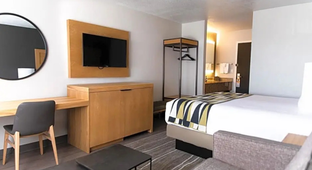 Dobbelt suite Oxford Suites Redding