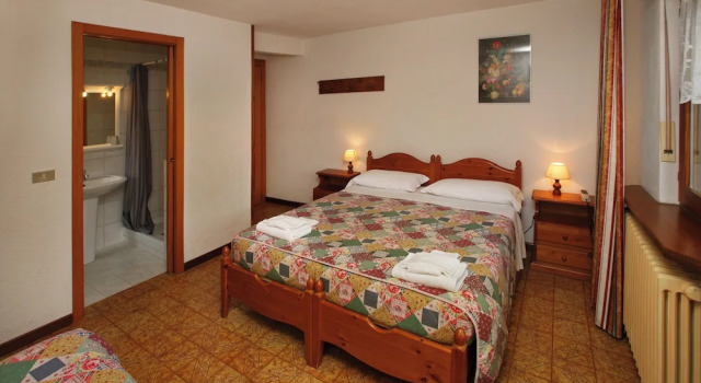 Трёхместный номер Standard с балконом Hotel Des Amis