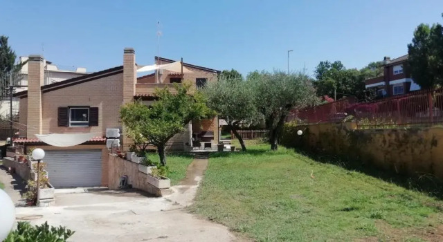 Двухместный номер Standard с видом на сад VILLA GIULIANA stanze con bagno interno in Villa a 350 mt spiaggia libera Lido delle Sirene