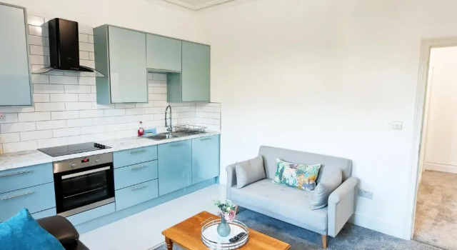 C-New Flat,4 Adults,20 mins to Beach,Netflix,Wifi