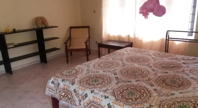 4 Seasons Guesthouse, Забронировать Отель Хиккадува Округ Галле