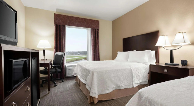 Четырёхместный номер Standard Hampton Inn & Suites Brunswick