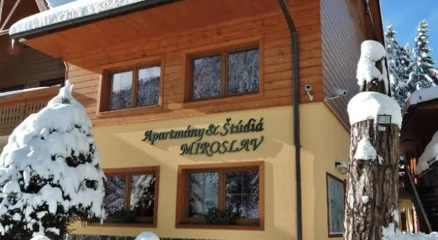 Apartmány a štúdiá Miroslav, Rezervovat Hotel Hotely v Žilinský kraj s parkováním, Parkování