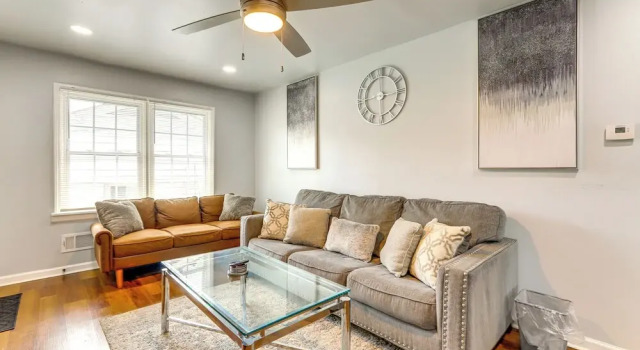 < 6 Mi to Airport & Dtwn Atlanta: East Point Home, Boek Vakantiehuis Hotels in Georgia met parkeren, Parkeren