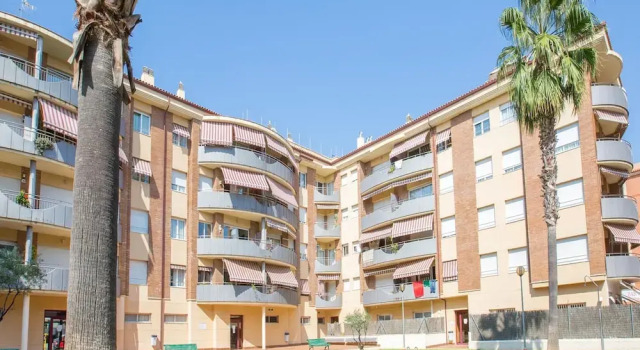 Cozy Apartment, 350m From Beach