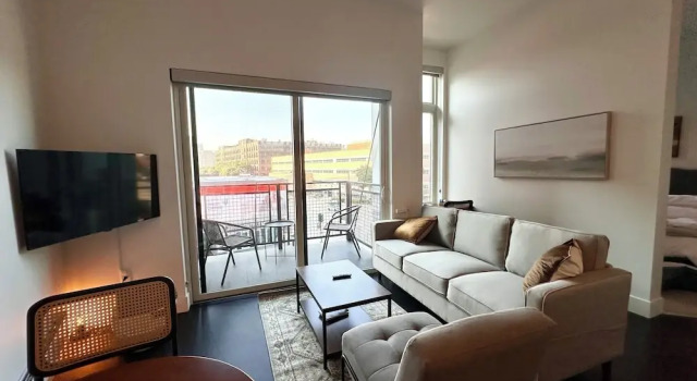 550 W Juneau, Забронировать Апартаменты/квартира Апартаменты Милуоки, рядом с Aurora Sinai Medical Center, Апартаменты/квартира
