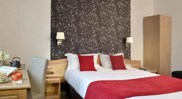 Двухместный номер Comfort Logis Hôtel Restaurant Le Continental
