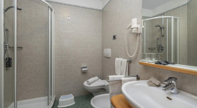 Трёхместный номер Classic c 1 комнатой с балконом Kinderhotel Adriana