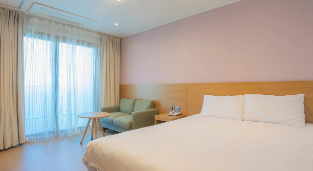 Sims Hotel