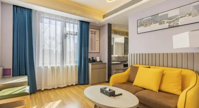 Люкс Business TRUE GO Hotel X (Beijing Chaoyang High-Speed Railway Station  Yaojiayuan Subway Station)