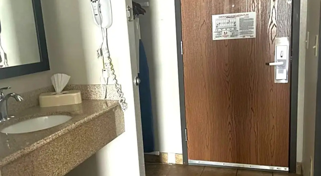 Номер Standard Days Inn by Wyndham Baton Rouge I-10