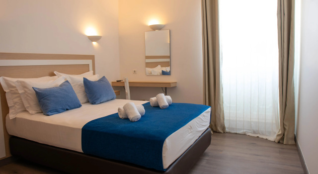 Albufeira Beach Hotel by Kavia, Забронировать Отель Албуфейра, центр города Албуфейра, рядом с Church of Sao Sebastiao - Sacred Art Museum
