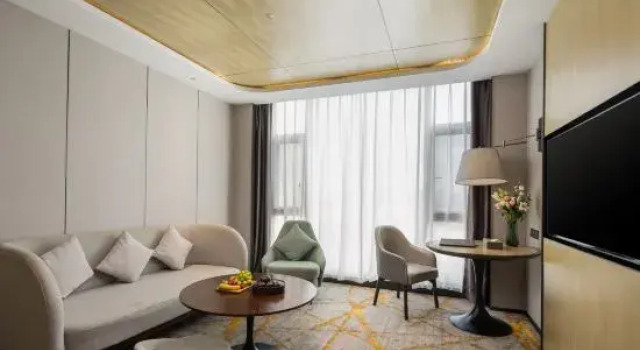 Люкс Executive De'an Hotel (Vientiane Plaza)