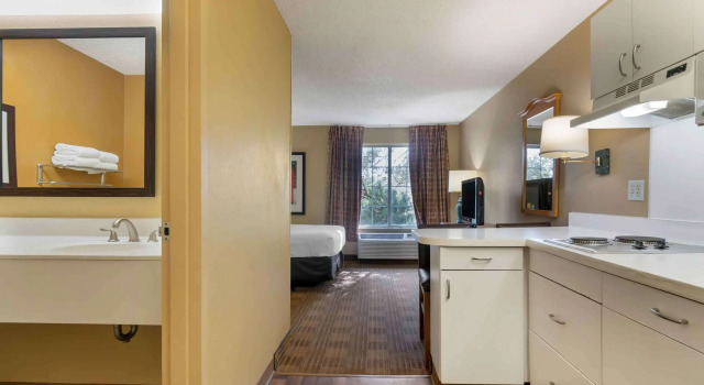 Люкс Extended Stay America - Kansas City - Country Club Plaza