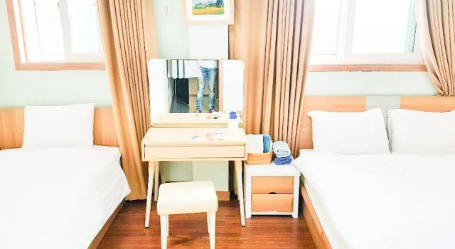 Кровать в общем номере (женский номер) Rgb House Hostel