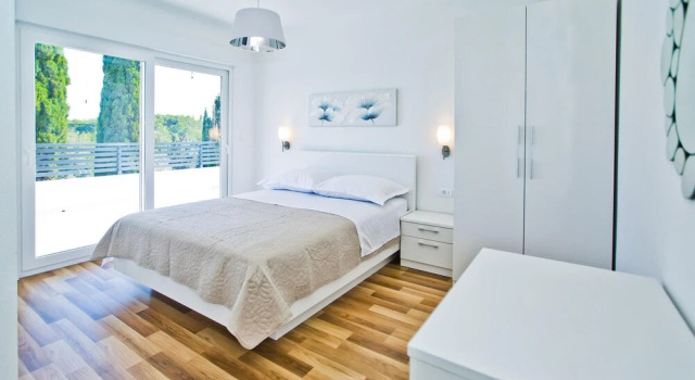 Nice Home in Bogomolje With Outdoor Swimming Pool, Wifi and 3 Bedrooms, Varaa Hotelli Bogomolje Hvarin saari