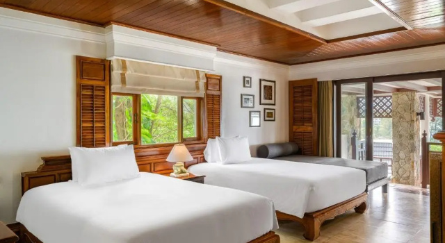 Люкс семейный Hillside с 2 комнатами с видом на море Thavorn Beach Village Resort & Spa Phuket